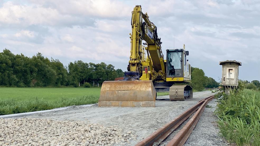 Die Bauarbeiten an der Bahntrasse der Wunderline dauern an. Arriva geht davon aus, dass erst kommendes Jahr Züge über die Grenze rollen.  © Foto: Hanken