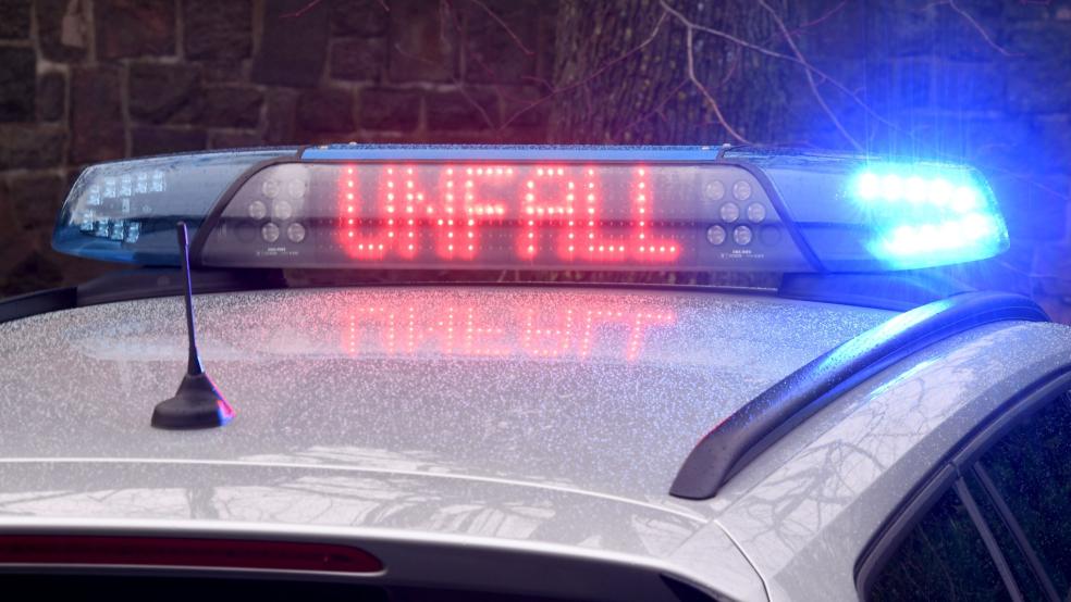 Eiinen Unfall mit mehreren beteiligten Fahrzeugen hat es am Sonntagabend in Leer gegeben. © dpa