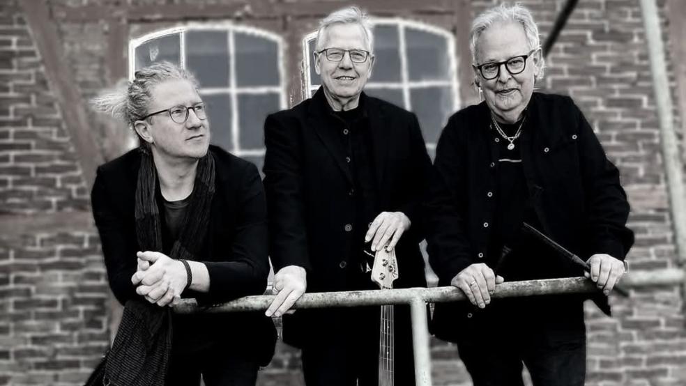 Das »Timeless Trio« schickt einen Mix aus Oldies, Country, Blues und Rock-Pop in die Gehörgänge. © privat