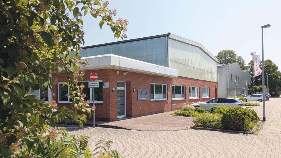 Bei der LMB Kunststofftechnik GmbH an der Buschfenne in Loga sind 44 Menschen beschäftigt.  © Foto: Szyska