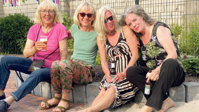 Musik und »Jemburger« bei Sonnenschein