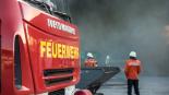 Überdachte Terrasse und Wintergarten stehen in Flammen