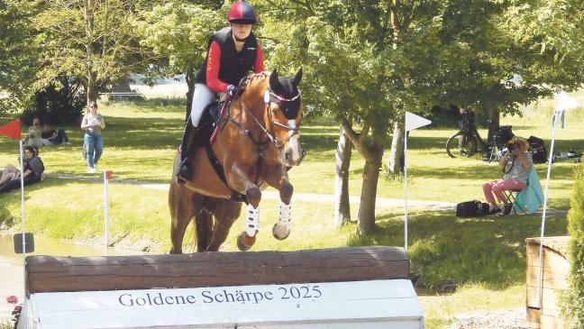 Ditzumer »Schärpen«-Reiterin wird Dritte