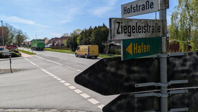 Radweg-Bau in Jemgum im August
