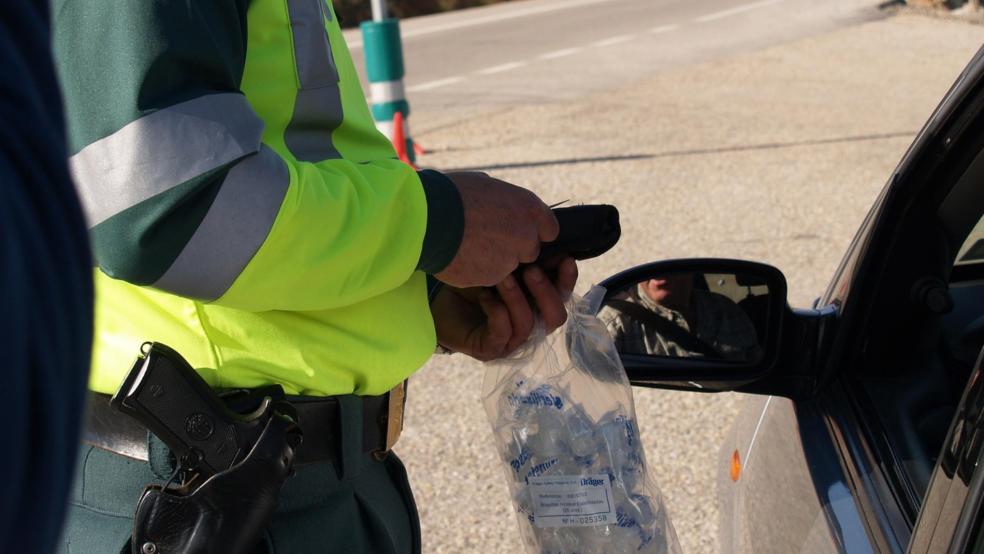 Bei einer Alkoholkontrolle, hier ein Symbolfoto, kam heraus, dass der Transporter-Fahrer deutlich angetrunken war. © Pixabay