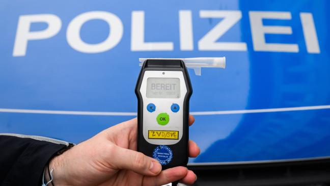 Betrunkener Weeneraner überfahrt zwei Verkehrsinseln