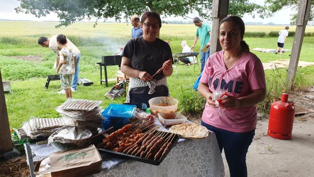 100 Gäste feiern Sommerfest der Integration
