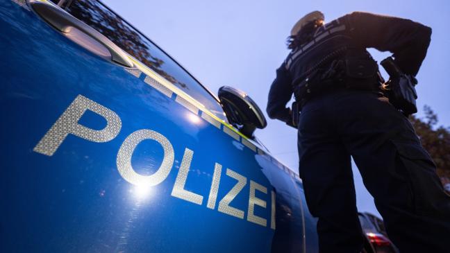 Prügelei mit Knüppel und Baseballschläger