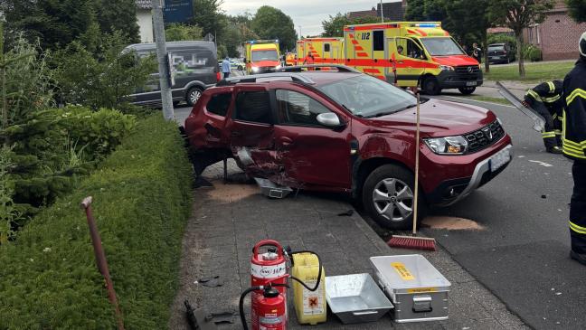 Drei Menschen bei Unfall verletzt
