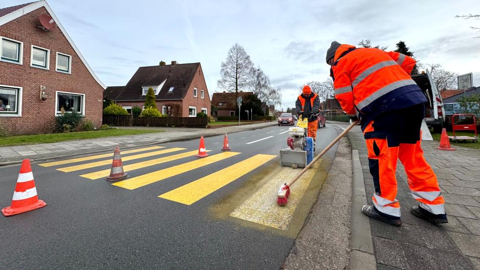 Der provisorische Zebrastreifen an der Graf-Edzard-Straße wurde vom Landkreis Leer entfernt. © Bruins/Archiv