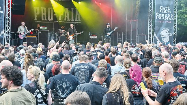 Mehr als 2.500 Fans feiern eine »magische« Party