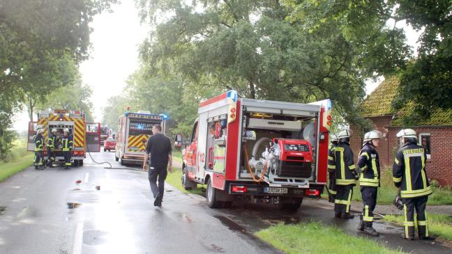 Schuppen brennt in Vellage ab