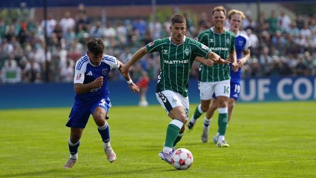 Kickers Emden hält vor ausverkauftem Haus gegen Werder gut mit