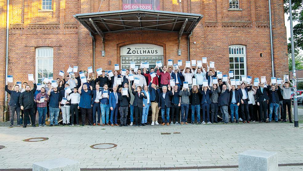 Starkes Signal aus dem Zollhaus: Die IT-Absolventen aus diesem Jahr starten durch – am liebsten in der Region. Das wünscht sich das Software-Netzwerk jedenfalls.  © Foto: Dora Schneider