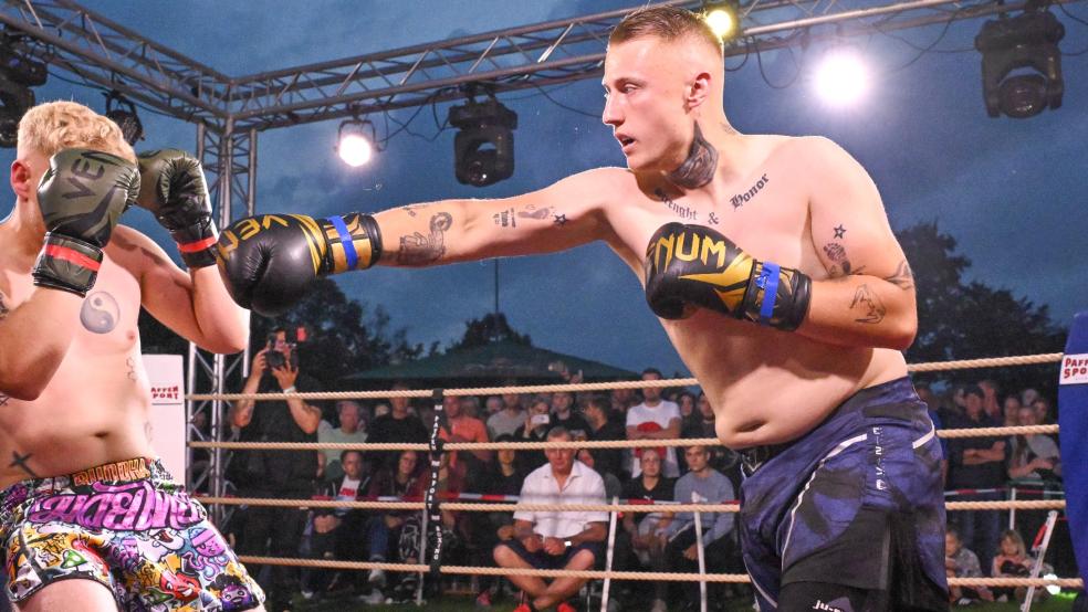 Wolfgang Saathoff (rechts) wird am Freitag im Hauptkampf gegen Markus Heeren vom SC 04 Leer antreten. © Bruins