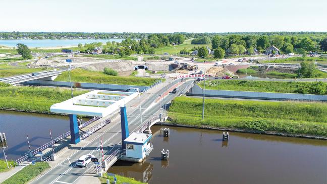 Straße und Brücke wieder frei