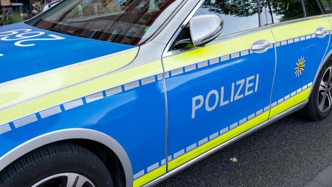 Fenster auf Schulgelände eingeworfen 
