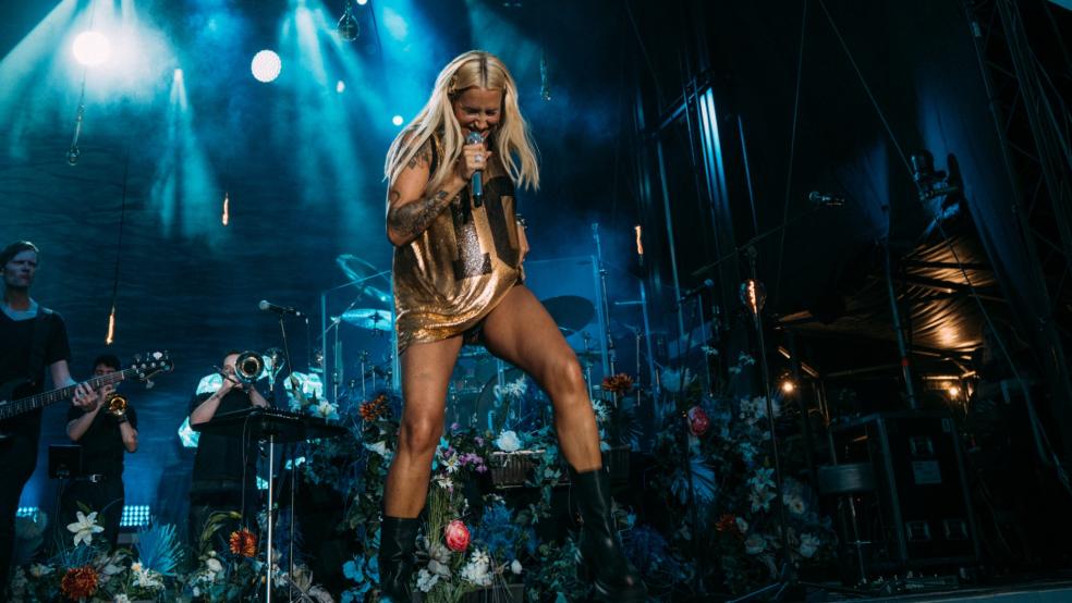 Sängerin Sarah Connor ist derzeit sehr angesagt. Die Karten für ihr Konzert auf Norderney waren rasend schnell ausverkauft, jetzt gibt es einen zweiten Termin.  © Foto: privat/Julian Mathieu