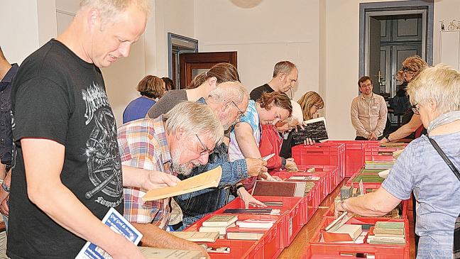 Schnäppchenjagd im Stadtarchiv von Leer