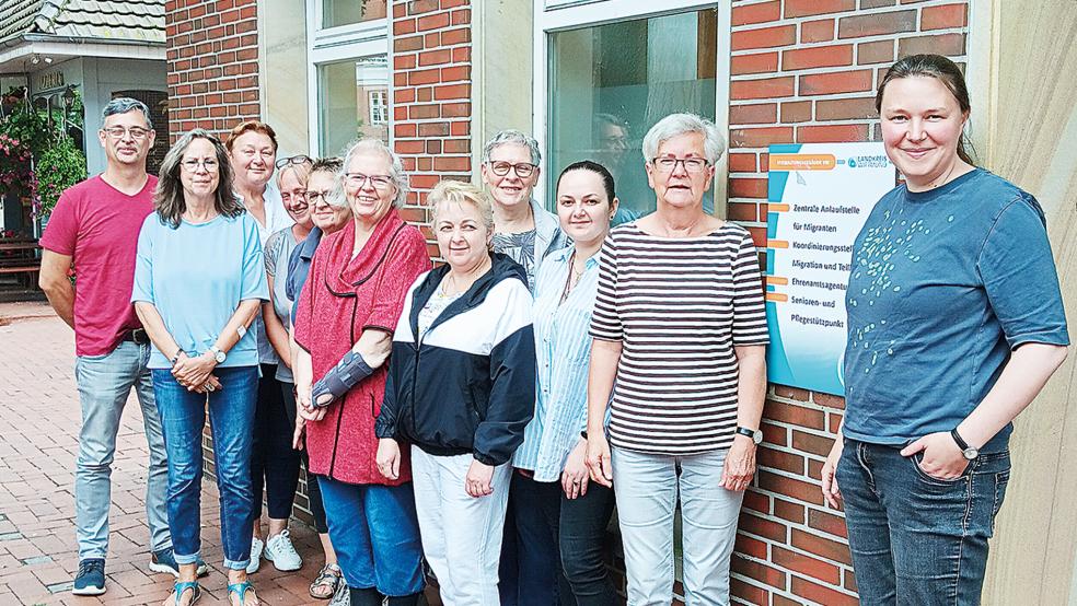 Die ehrenamtlichen Nachbarschaftshelfer mit Mirjam Möllmann (Ehrenamtsagentur Landkreis Wittmund, rechts im Bild).  © Foto: privat