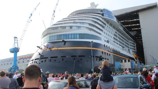 "Destiny" gleitet in den Hafen