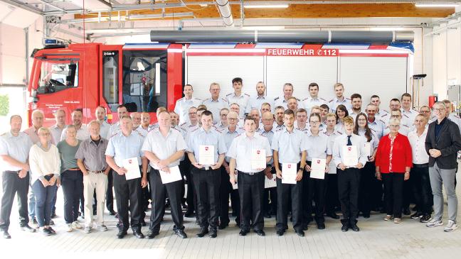 Feuerwehrleute für Weihnachtseinsatz geehrt