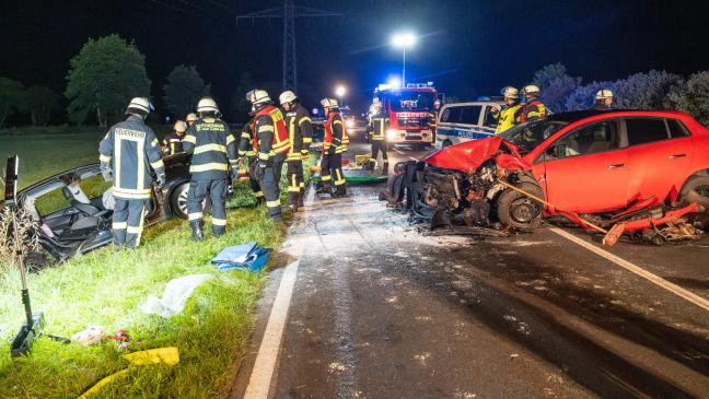Frontaler Zusammenstoß auf Rheiderlandstraße