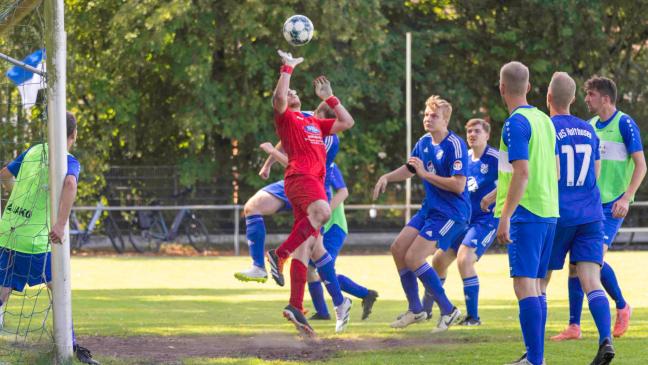 Holthusen grüßt nach zwei Siegen von der Spitze