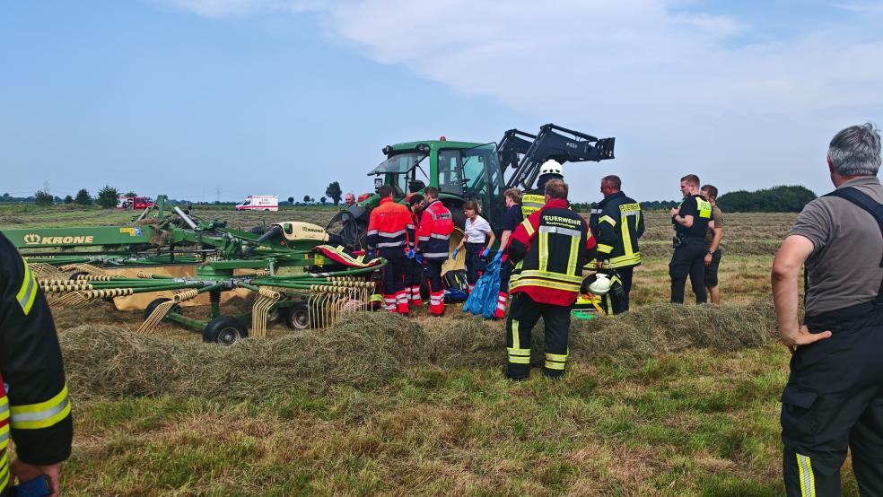 Die Feuerwehr war im Einsatz auf einem Feld in Mitling Mark. © Feuerwehr