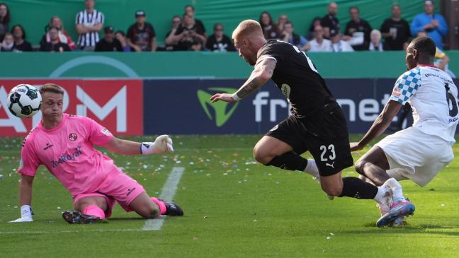 Jemgumer stellt DFB-Pokal-Rekord für Torhüter ein