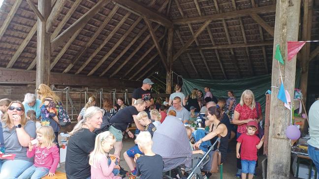 250 Gäste feiern Kinderfest in Weenermoor