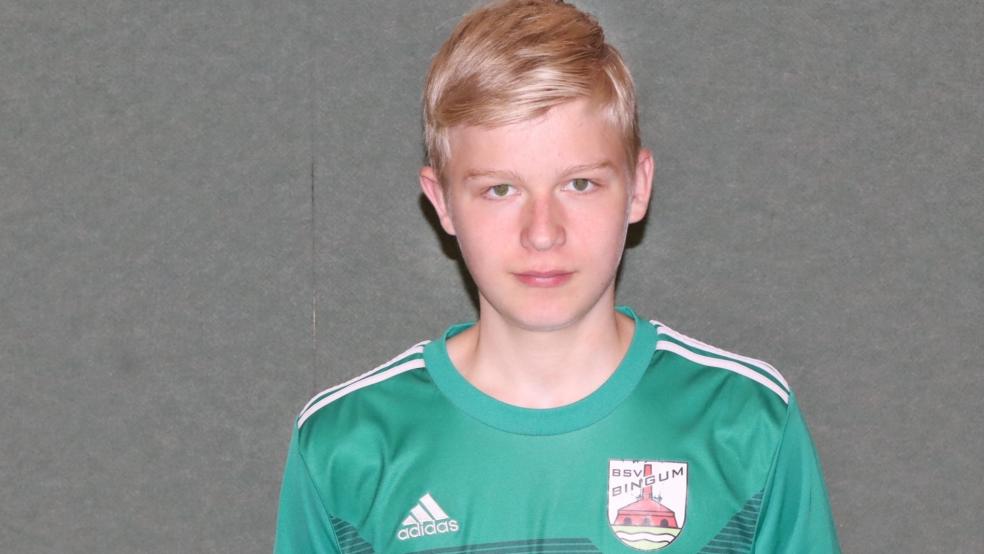 Traf zweimal im Spiel und einmal vom Punkt: Bingums Henrik Jütting. © Ammermann