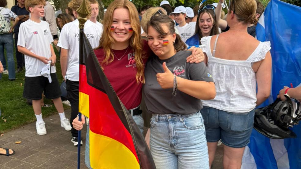 Eva Boekhoff (links) und Jule Vagelpohl waren die einzigen deutschen Teilnehmer in Aix-les-Bains. © privat