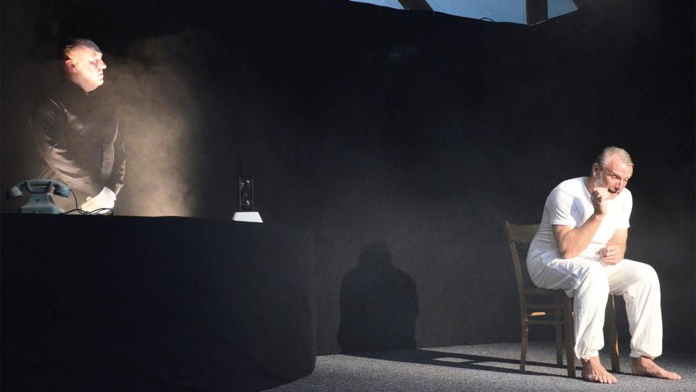 »Nobiskroog- een ernsthaftig Spill« vom Theaterduo »De Beid´n« wird am 16. September musikalisch vom Jemgumer Jan Cornelius und seinem Dreeklang-Ensemble umrahmt .  © Foto: Ammermann