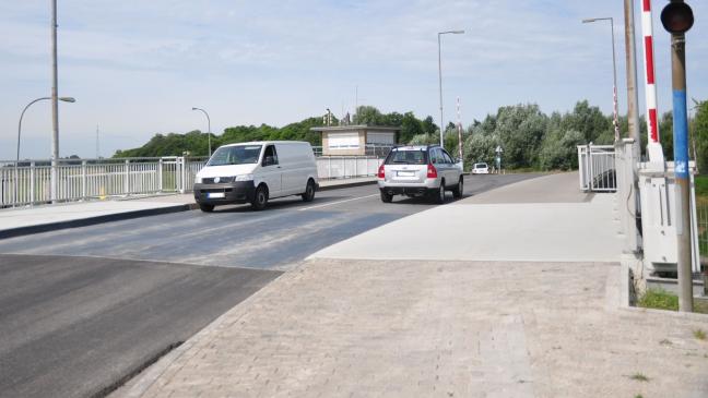 Brücke über die Seeschleuse wieder frei
