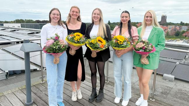 Pflegefachfrauen bestehen ihr Examen