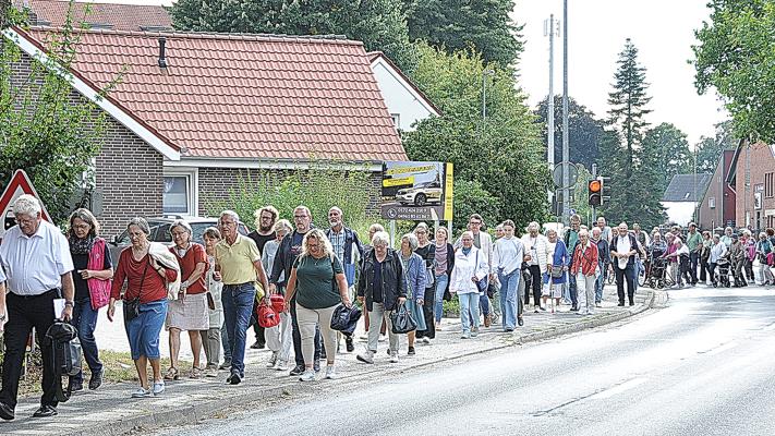 Im Gänsemarsch zu Weeners Kirchen: Große Resonanz auf Musikalischen Spaziergang