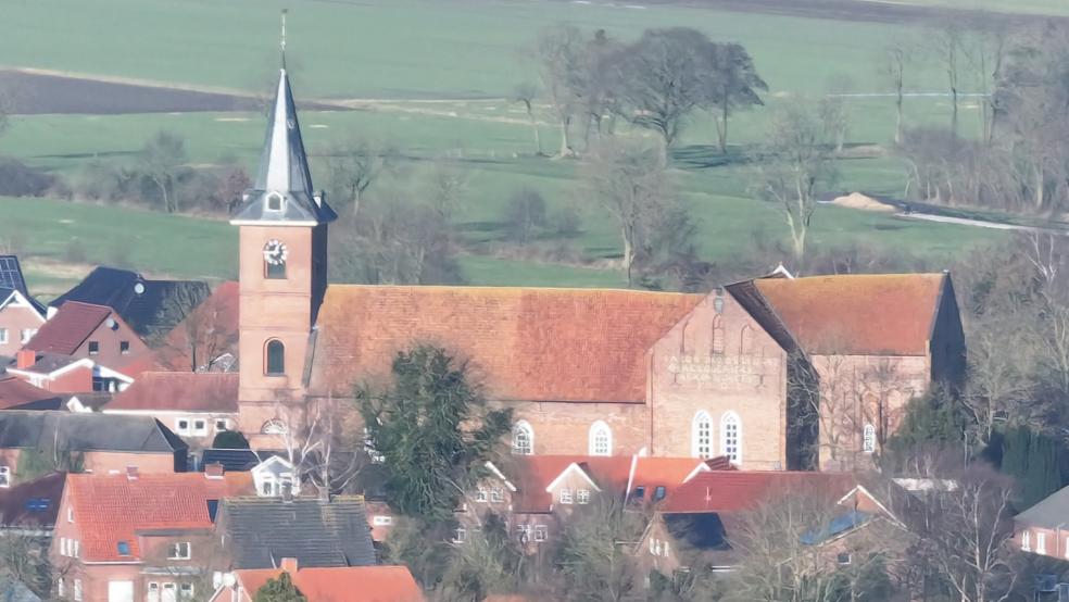 Die frisch sanierte Bunder Kirche kann am Tag des offenen Denkmals in Augenschein genommen werden.  © Foto: Horizont-Fotos/Battermann