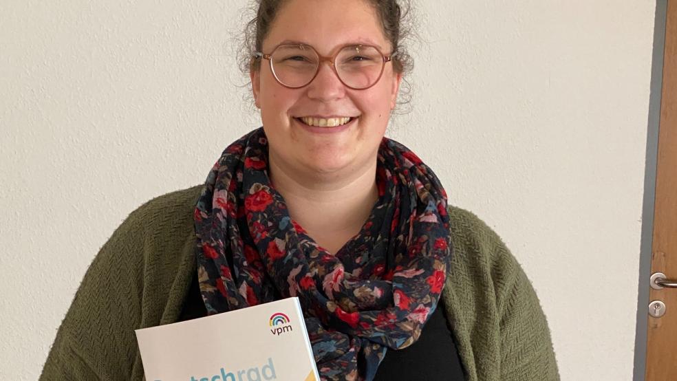 Tomke Kromminga ist neue Leiterin der Grundschule in Ditzum. © Kuper