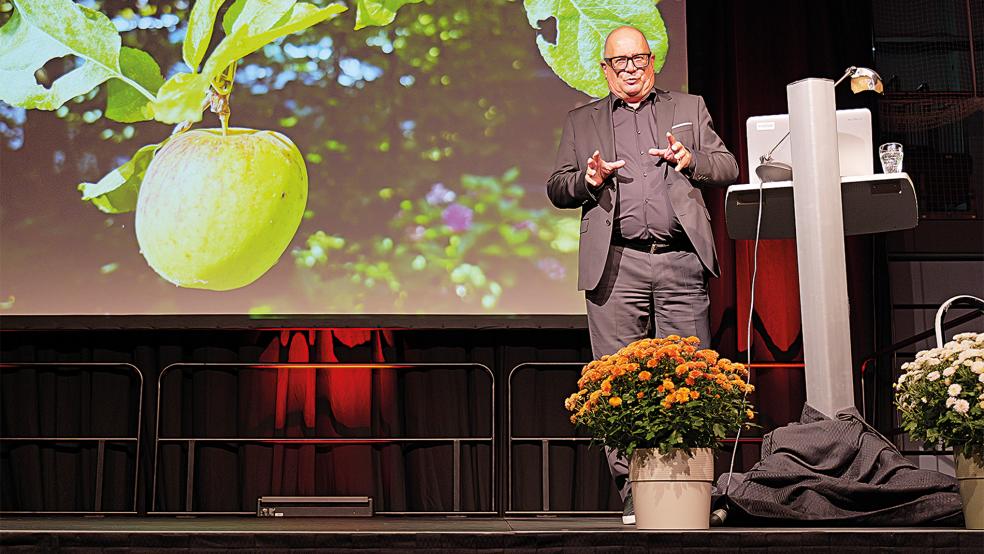 Andreas Sentker lobte die Auricher Wissenschaftstage als ein vorbildliches »Luxusmodell der Wissenschaftsvermittlung«.  © Foto: Jürgens