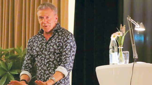 Authentischer Autor begeistert auf Bunder Woche