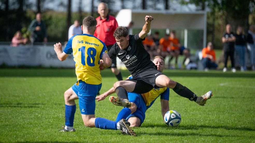 Max van Oostenrijk (in schwarz) erzielte das 0:1. © Bruins