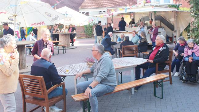 Bunter Trubel im Seniorenheim 