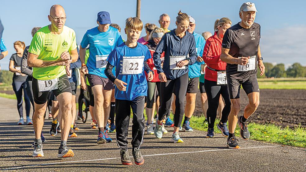 Die Starter auf der Sechs-Kilometer-Strecke sind in der Regel die zahlreichste Gruppe bei den Zeitläufen des Volkswandertags in Wymeer.  © Foto: Jungeblut