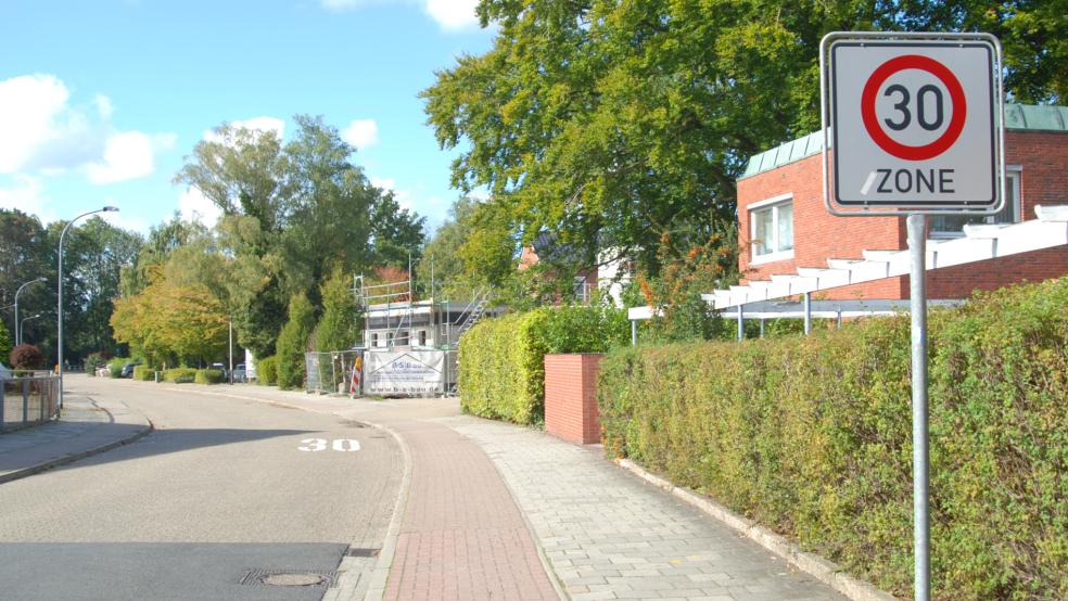 Im Einmündungsbereich der Wiesenstraße in Höhe der Häuser 3 und 5 soll ein Zebrastreifen eingerichtet werden.  © Foto: Hoegen