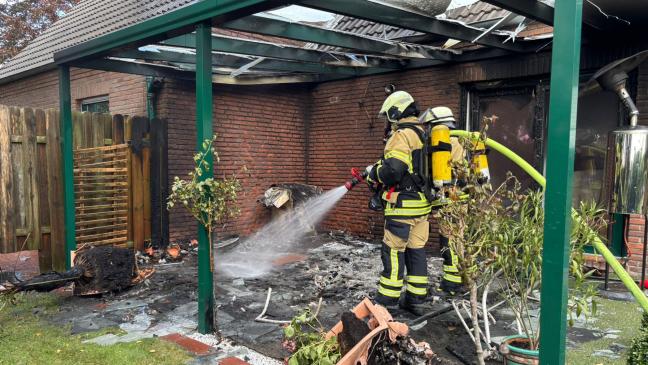 Terrasse wird Raub der Flammen