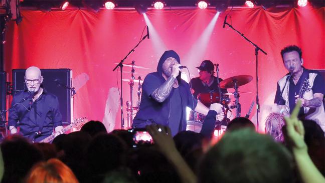 700 Punk-Fans feiern »Slime«