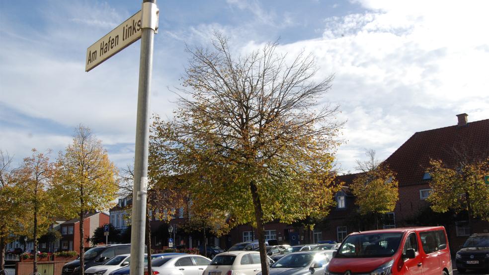 Soll die Straße »Am Hafen links« zur Einbahnstraße werden? Das Thema ist politisch in der Diskussion, eine Einigung aber bislang nicht in Sicht.  © Foto: Hoegen