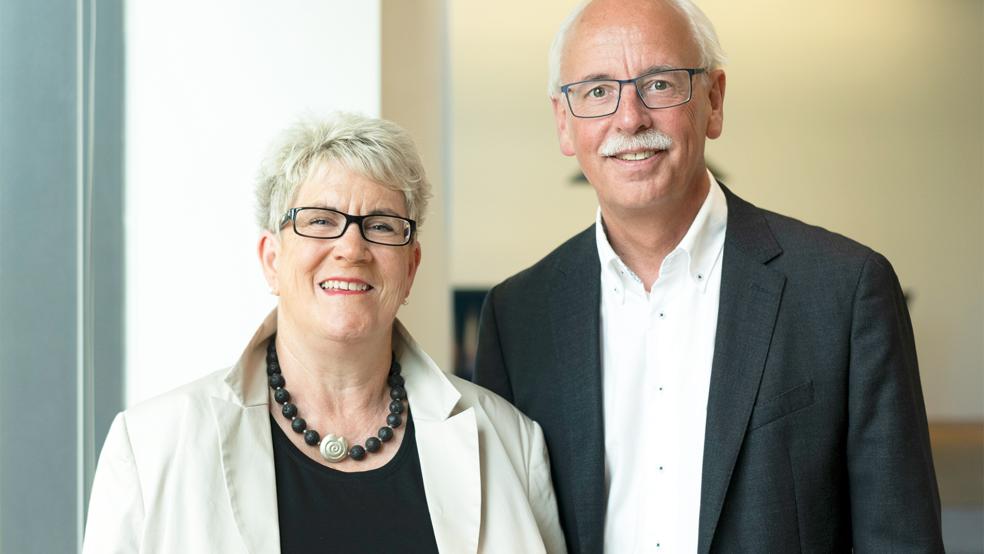 Die Vorsitzende Maike Peters-Heidemann aus Norden und ihr Stellvertreter Harald König aus Emden.  © Foto: Freunde der Kunsthalle
