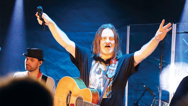 Ray Wilson rockt   in Rhauderfehn